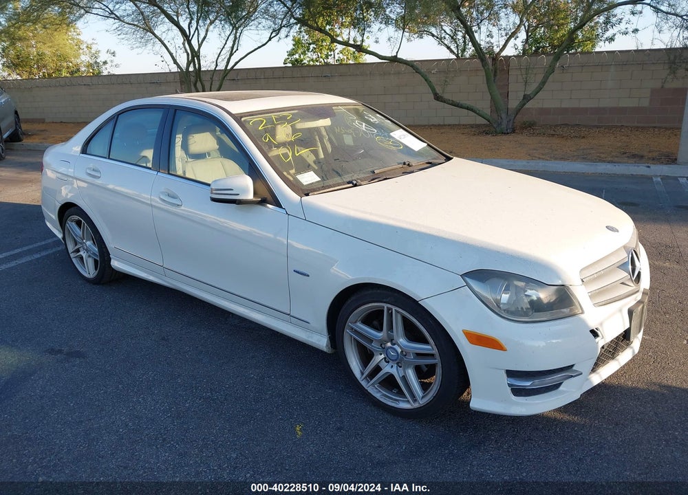 2012 MERCEDES-BENZ C 250 LUXURY/SPORT VIN: WDDGF4HB0CA605361