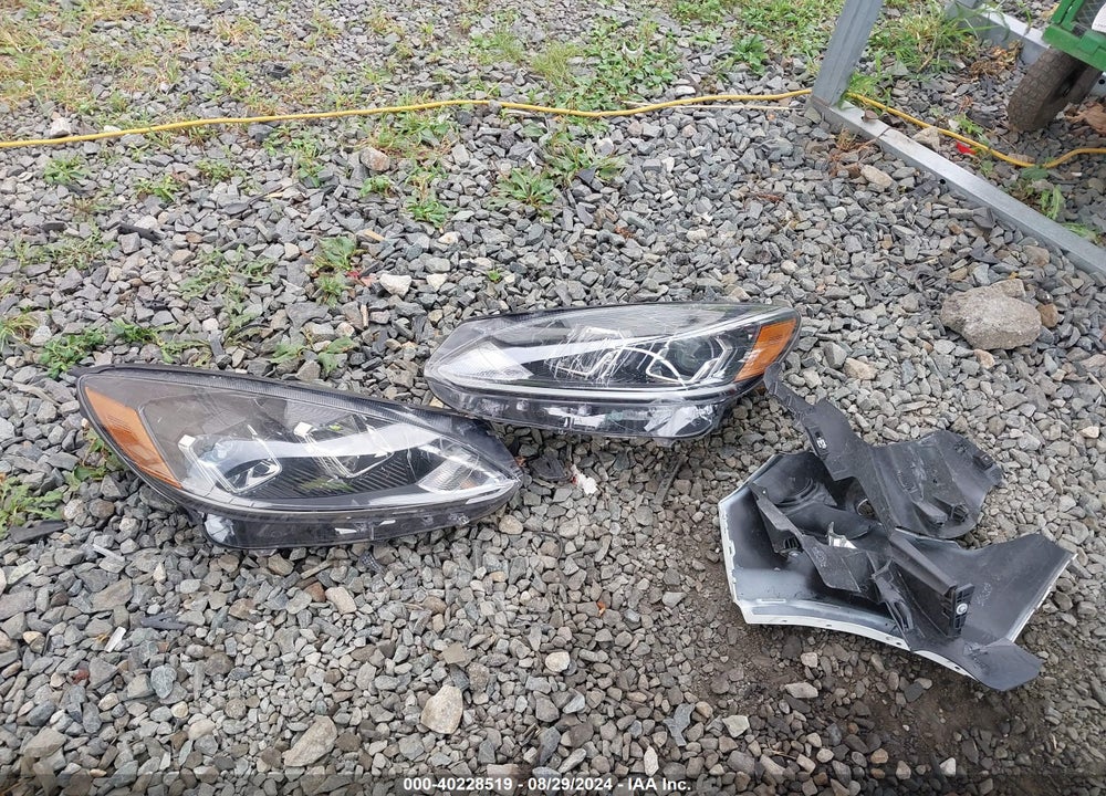 2021 FORD ESCAPE SEL VIN: 1FMCU9H97MUB33017