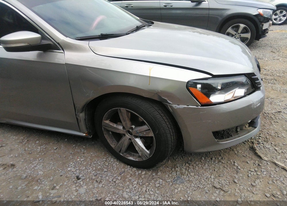 2013 VOLKSWAGEN PASSAT 2.5L SE VIN: 1VWBP7A38DC031956