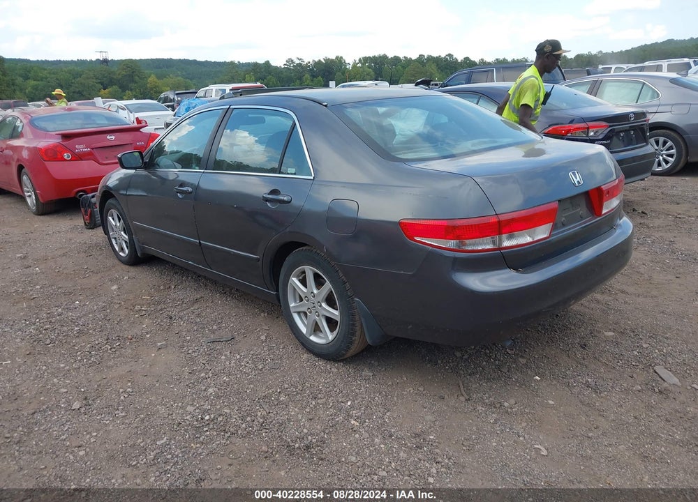 2003 HONDA ACCORD 3.0 EX VIN: 1HGCM66523A062605