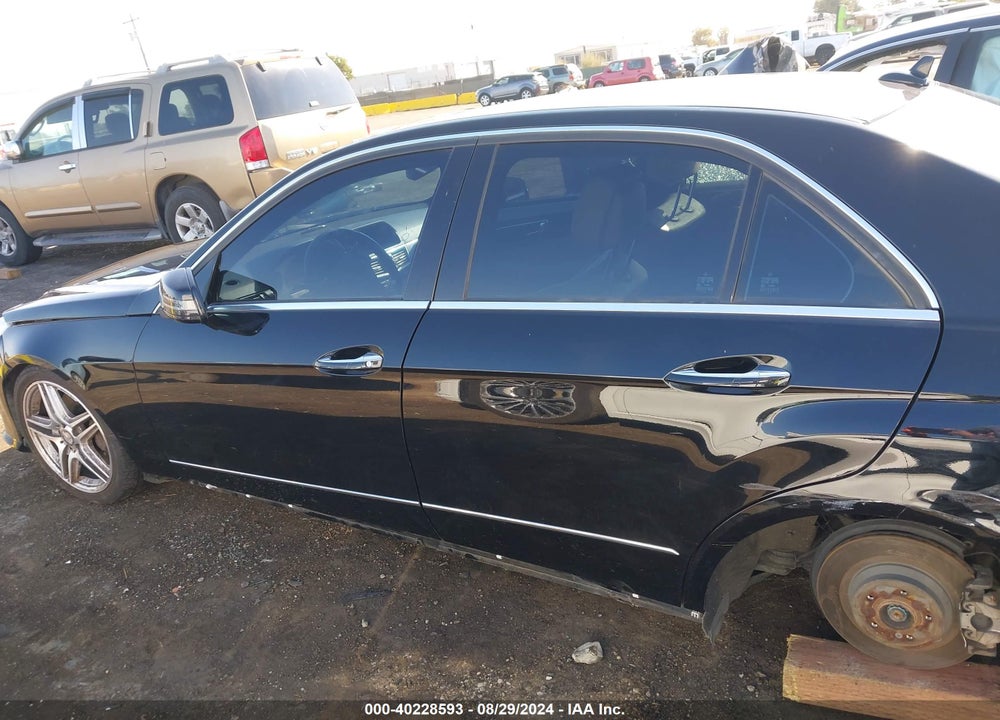 2011 MERCEDES-BENZ E 550 VIN: WDDHF7CB7BA405296