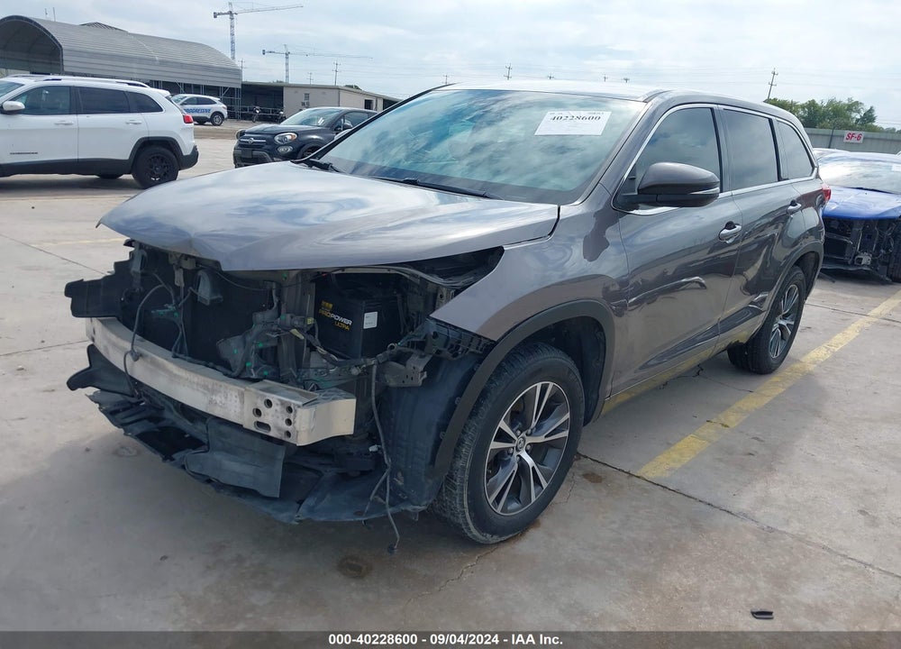 2017 TOYOTA HIGHLANDER LE VIN: 5TDZARFH4HS024316