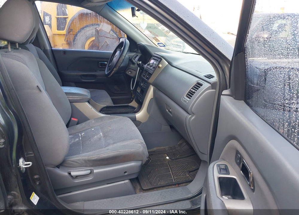 2006 HONDA PILOT EX VIN: 5FNYF28416B030042