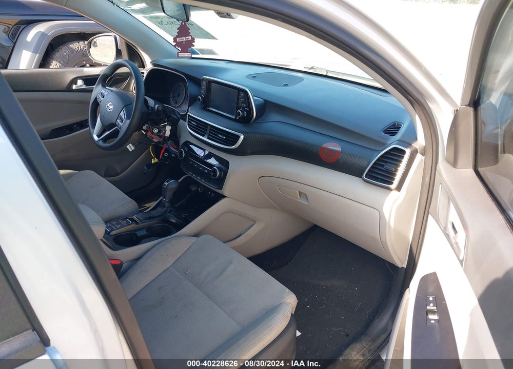 2019 HYUNDAI TUCSON SE VIN: KM8J2CA43KU071752