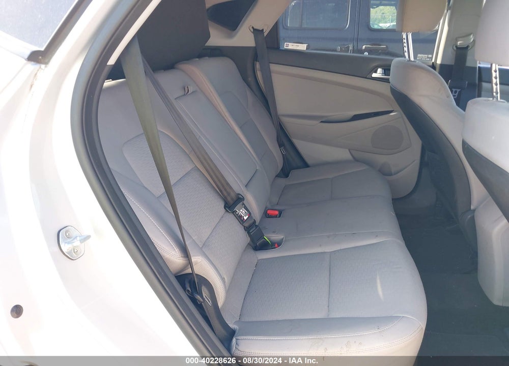 2019 HYUNDAI TUCSON SE VIN: KM8J2CA43KU071752