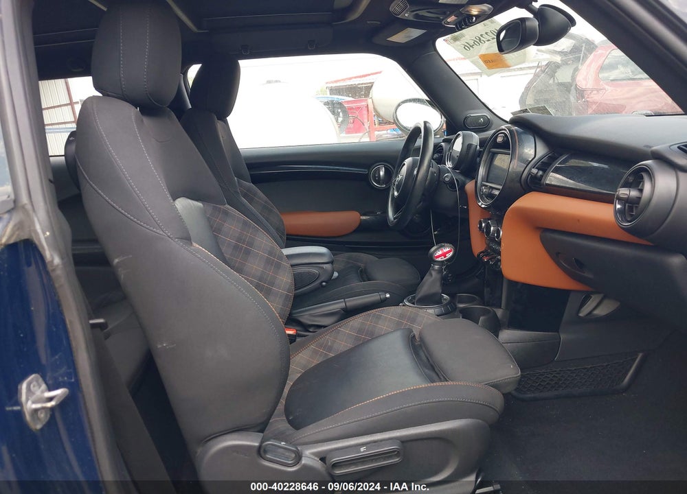2017 MINI HARDTOP COOPER VIN: WMWXP5C30H3C64018