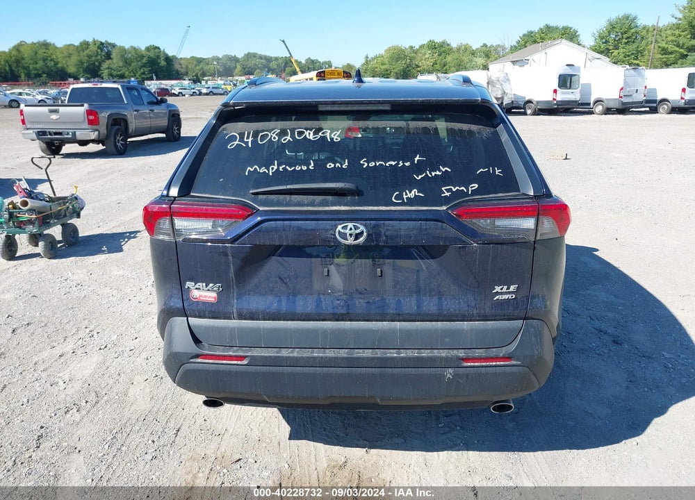2022 TOYOTA RAV4 XLE VIN: 2T3P1RFV5NW294839