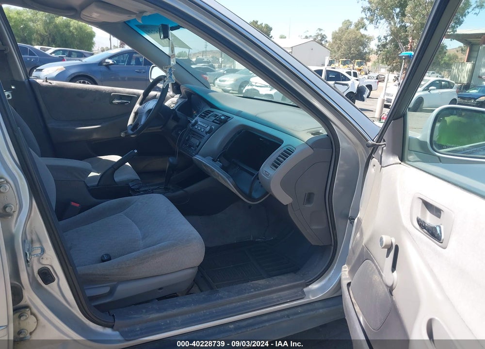 2002 HONDA ACCORD 2.3 VP VIN: 1HGCF866X2A159385