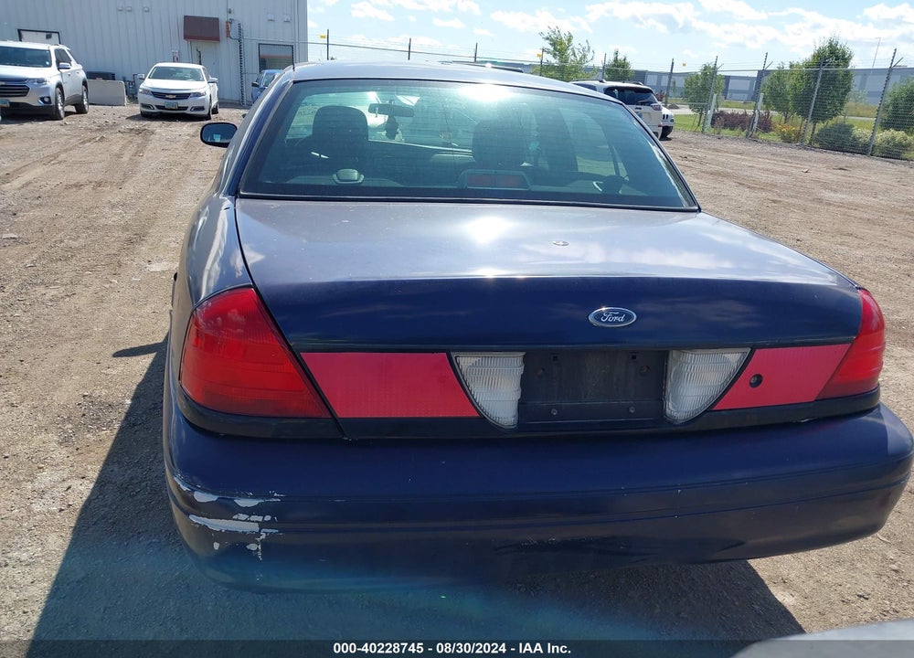 2008 FORD CROWN VICTORIA VIN: 2FAHP71V18X157377