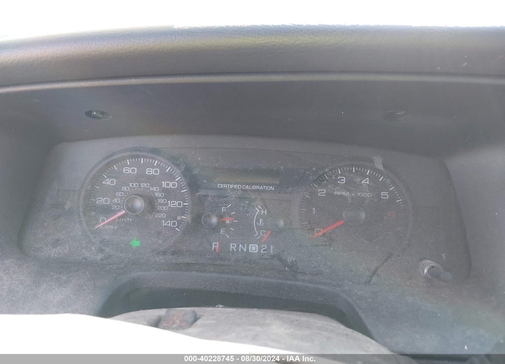 2008 FORD CROWN VICTORIA VIN: 2FAHP71V18X157377