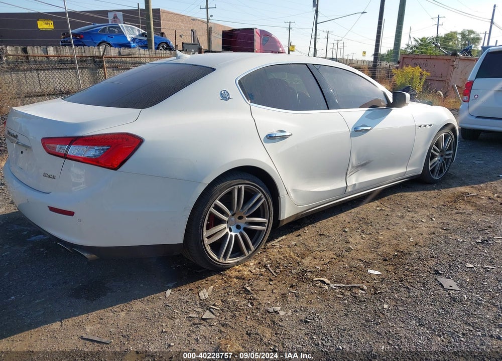 2015 MASERATI GHIBLI VIN: ZAM57RTA2F1154198