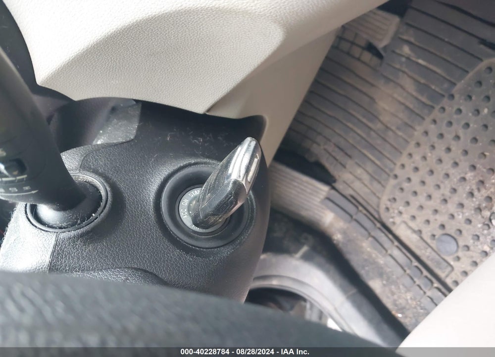 2016 KIA SORENTO 2.4L LX VIN: 5XYPGDA38GG007289