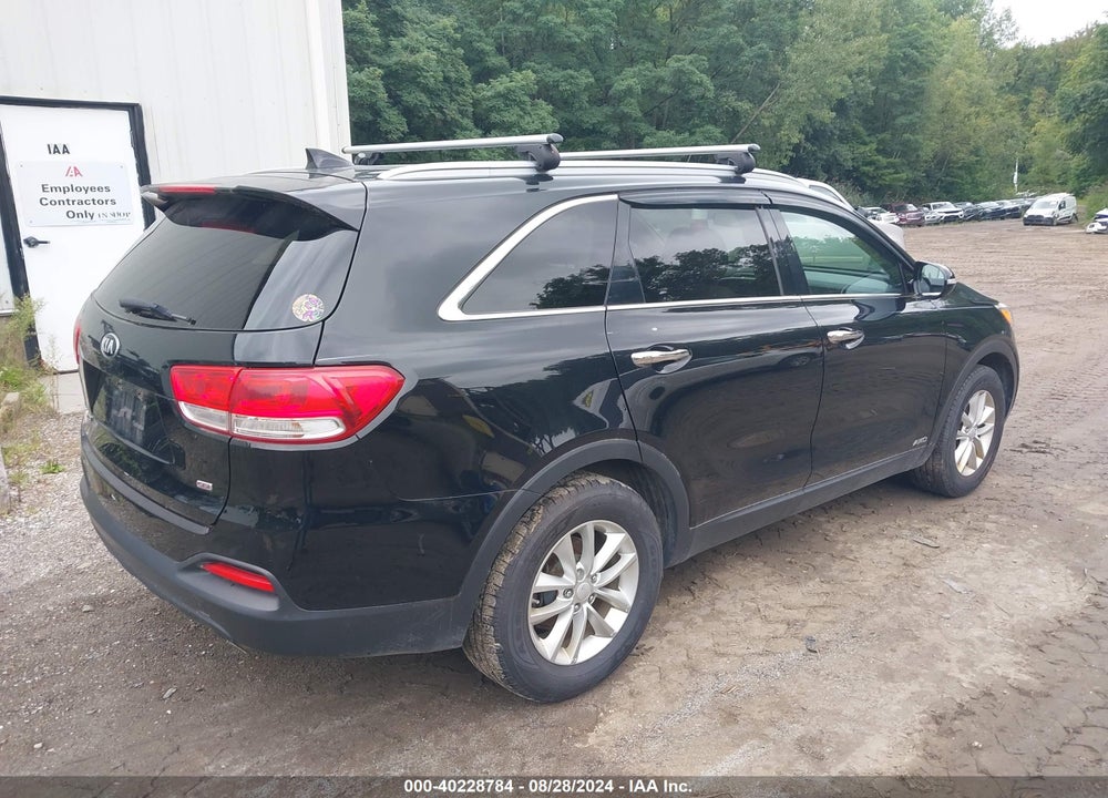 2016 KIA SORENTO 2.4L LX VIN: 5XYPGDA38GG007289