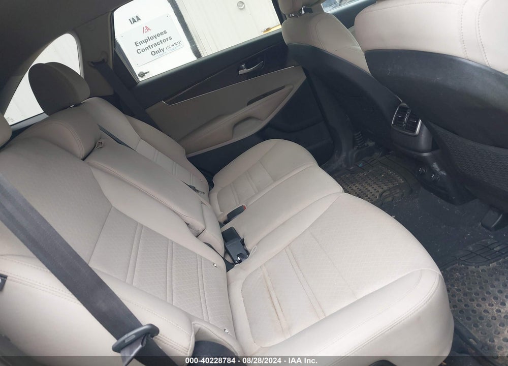 2016 KIA SORENTO 2.4L LX VIN: 5XYPGDA38GG007289