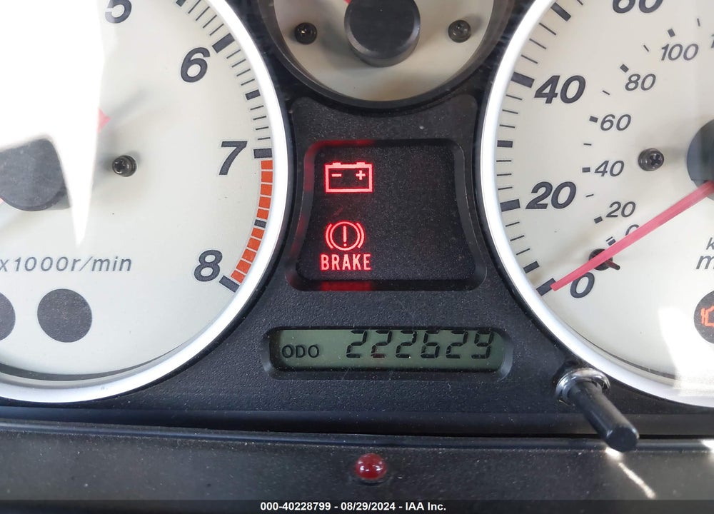 2002 MAZDA MX-5 MIATA CLOTH/LS/SE VIN: JM1NB353120228984