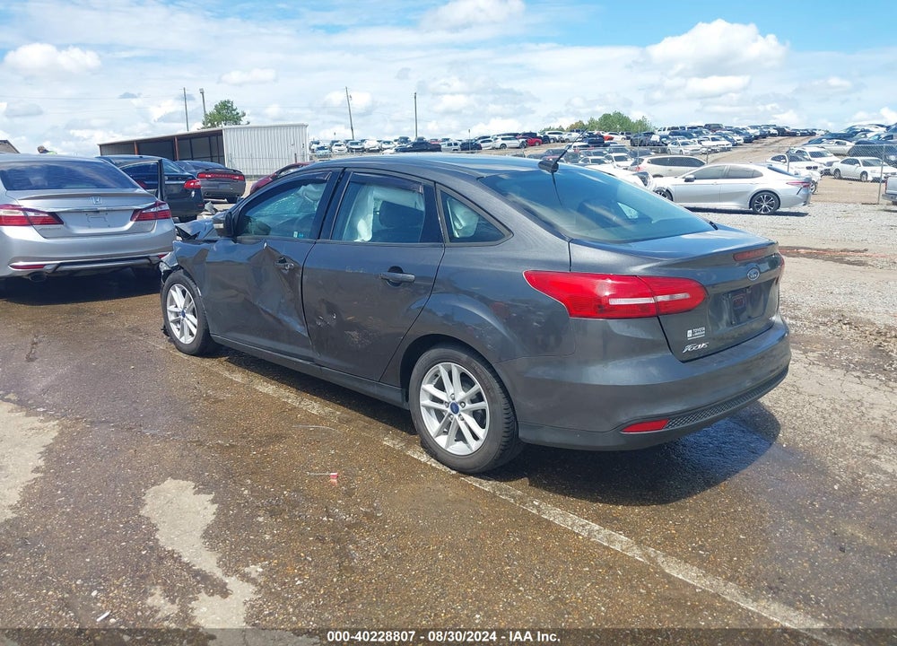 2017 FORD FOCUS VIN: 1FADP3F23HL295439