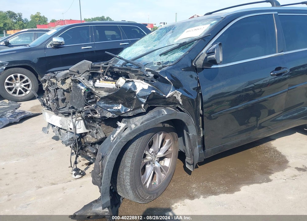 2015 TOYOTA HIGHLANDER XLE V6 VIN: 5TDJKRFH9FS114195