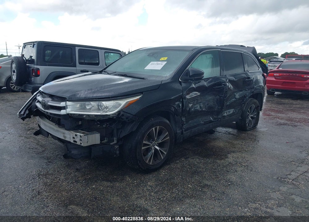 2019 TOYOTA HIGHLANDER LE VIN: 5TDZZRFH2KS313002