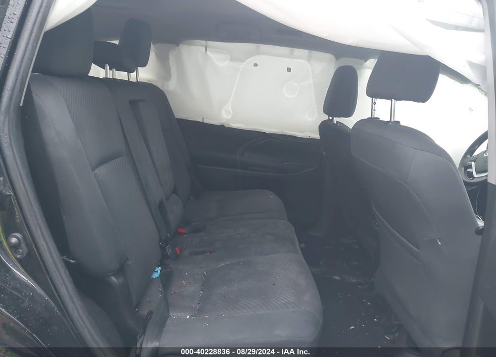 2019 TOYOTA HIGHLANDER LE VIN: 5TDZZRFH2KS313002
