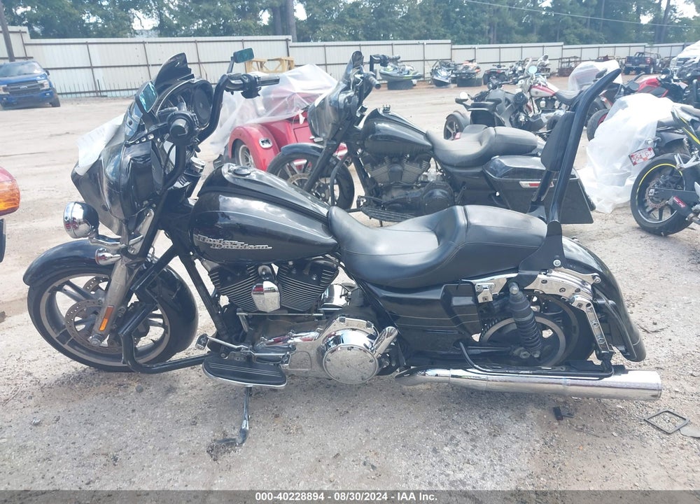 2015 HARLEY-DAVIDSON FLHXS STREET GLIDE SPECIAL VIN: 1HD1KRM19FB658868