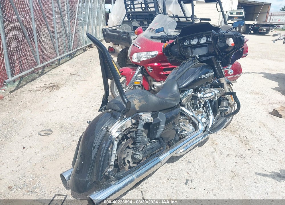 2015 HARLEY-DAVIDSON FLHXS STREET GLIDE SPECIAL VIN: 1HD1KRM19FB658868