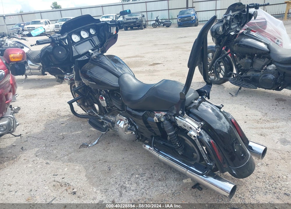 2015 HARLEY-DAVIDSON FLHXS STREET GLIDE SPECIAL VIN: 1HD1KRM19FB658868