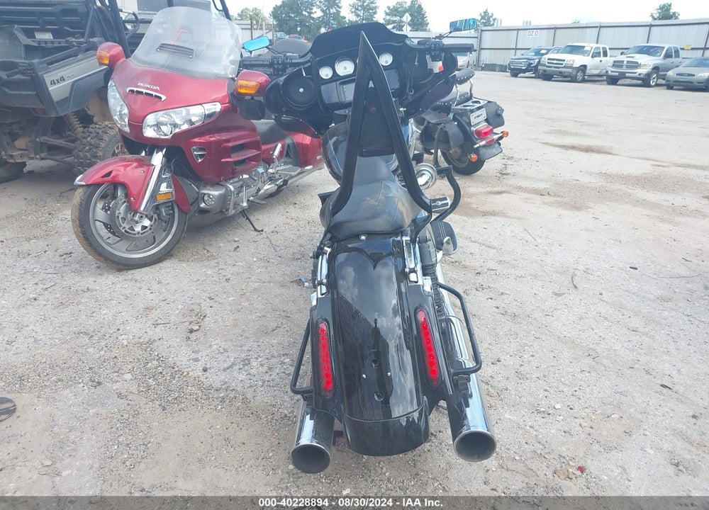 2015 HARLEY-DAVIDSON FLHXS STREET GLIDE SPECIAL VIN: 1HD1KRM19FB658868