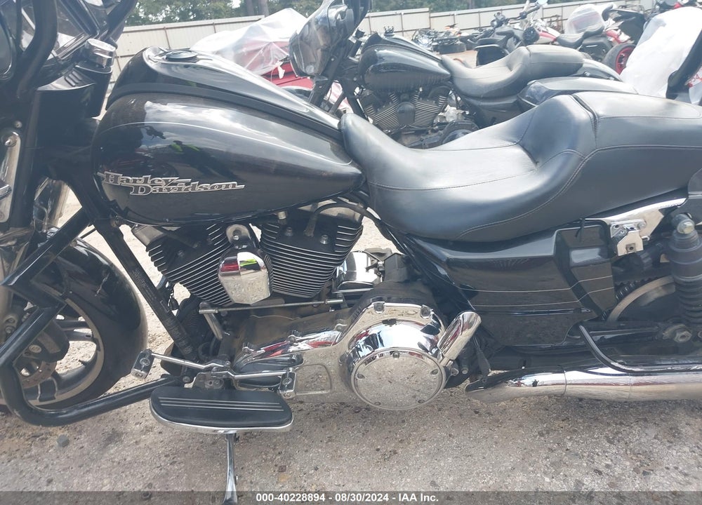 2015 HARLEY-DAVIDSON FLHXS STREET GLIDE SPECIAL VIN: 1HD1KRM19FB658868