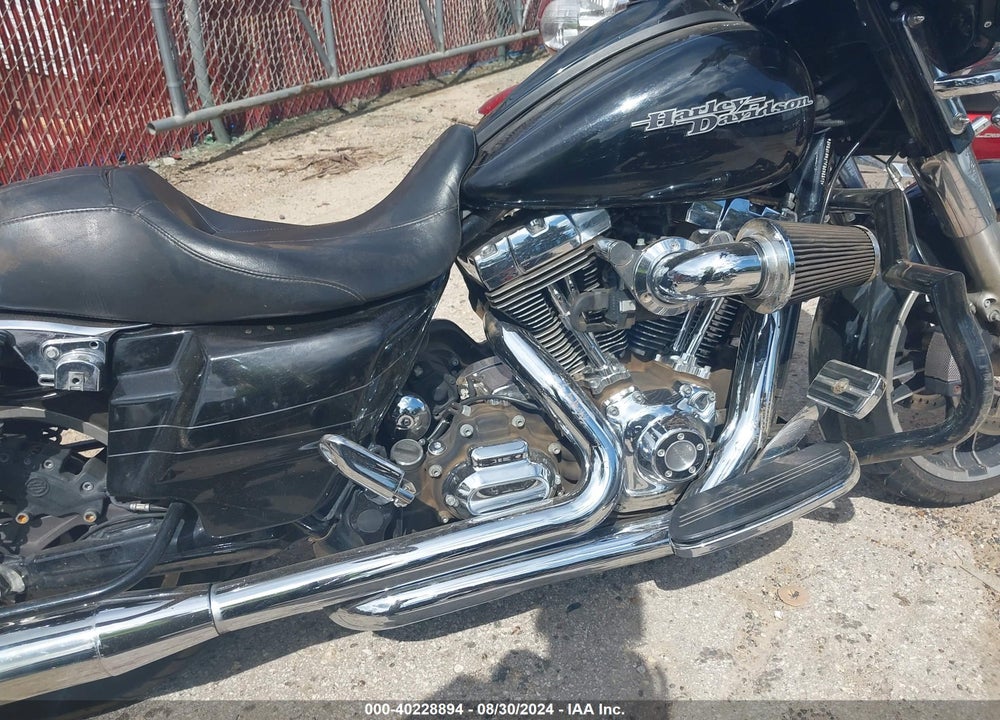 2015 HARLEY-DAVIDSON FLHXS STREET GLIDE SPECIAL VIN: 1HD1KRM19FB658868