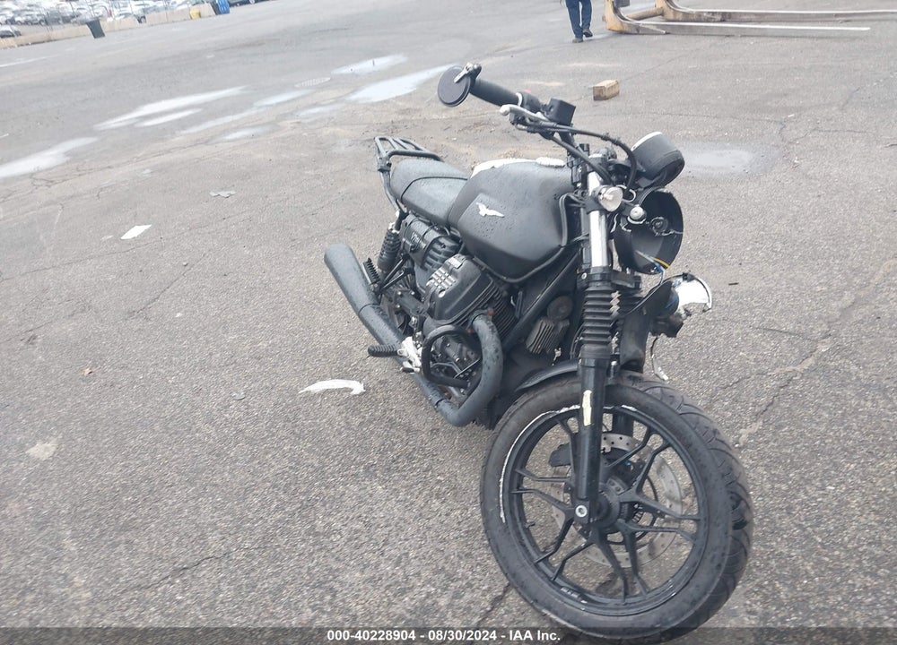 2018 MOTO V7 III VIN: ZGULDU007JM000660