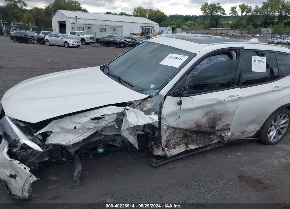2016 BMW X3 VIN: 5UXWX9C54G0D69439