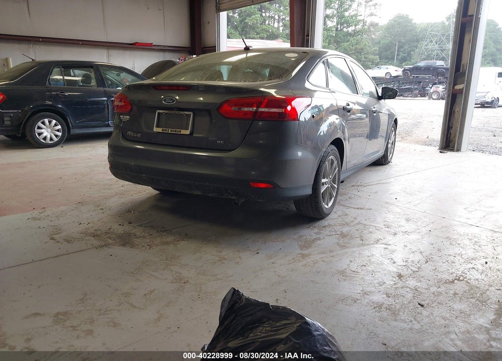 2018 FORD FOCUS SE VIN: 1FADP3F2XJL258460