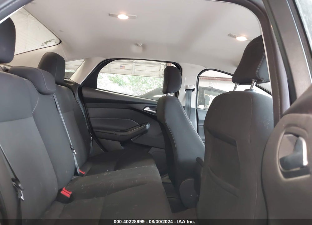 2018 FORD FOCUS SE VIN: 1FADP3F2XJL258460