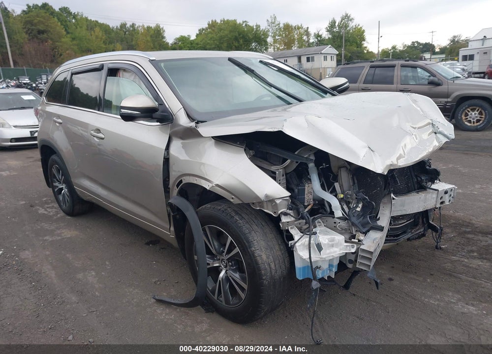 2016 TOYOTA HIGHLANDER XLE V6 VIN: 5TDJKRFH4GS321174