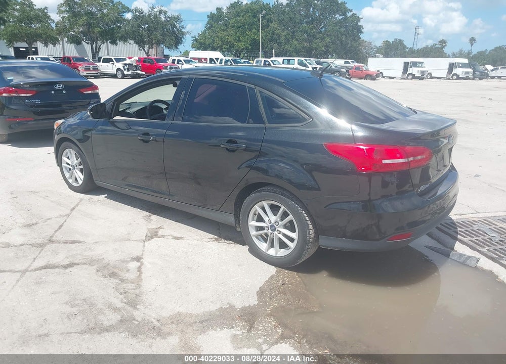 2015 FORD FOCUS SE VIN: 1FADP3F25FL207679