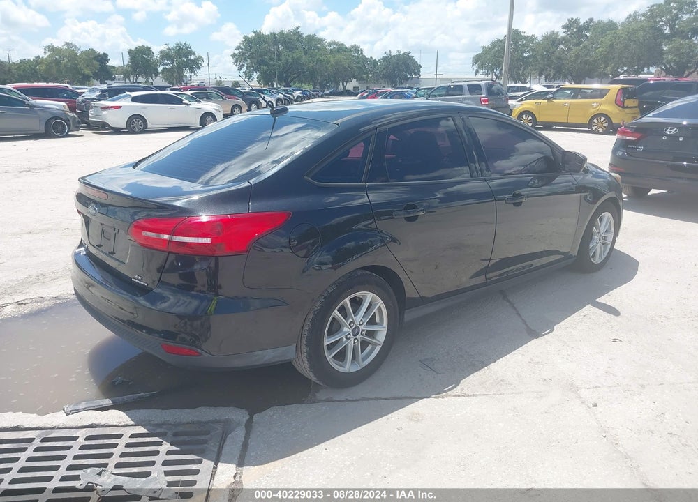 2015 FORD FOCUS SE VIN: 1FADP3F25FL207679