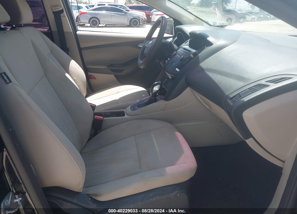 2015 FORD FOCUS SE VIN: 1FADP3F25FL207679