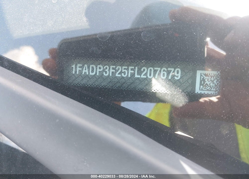 2015 FORD FOCUS SE VIN: 1FADP3F25FL207679