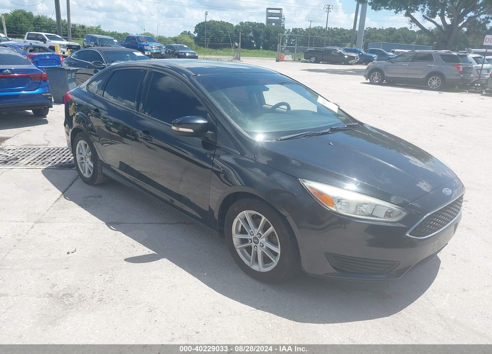 2015 FORD FOCUS SE VIN: 1FADP3F25FL207679