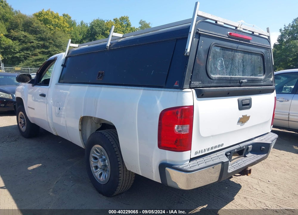 2007 CHEVROLET SILVERADO 1500 WORK TRUCK VIN: 1GCEC14C07E528352