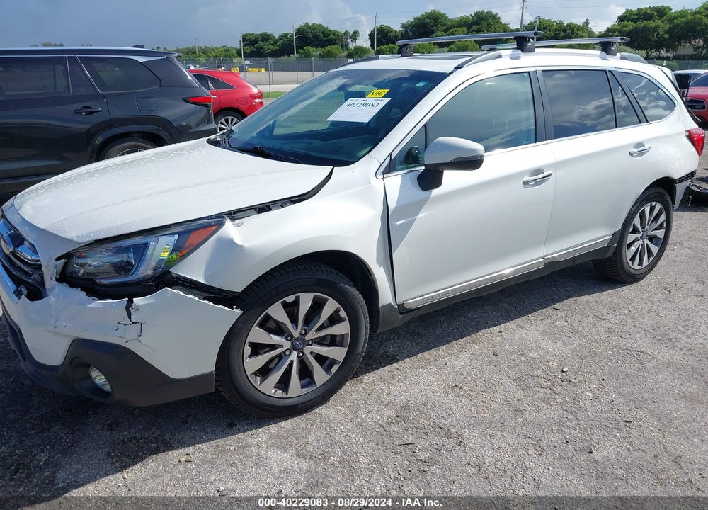 2018 SUBARU OUTBACK 2.5I TOURING VIN: 4S4BSATC9J3340421