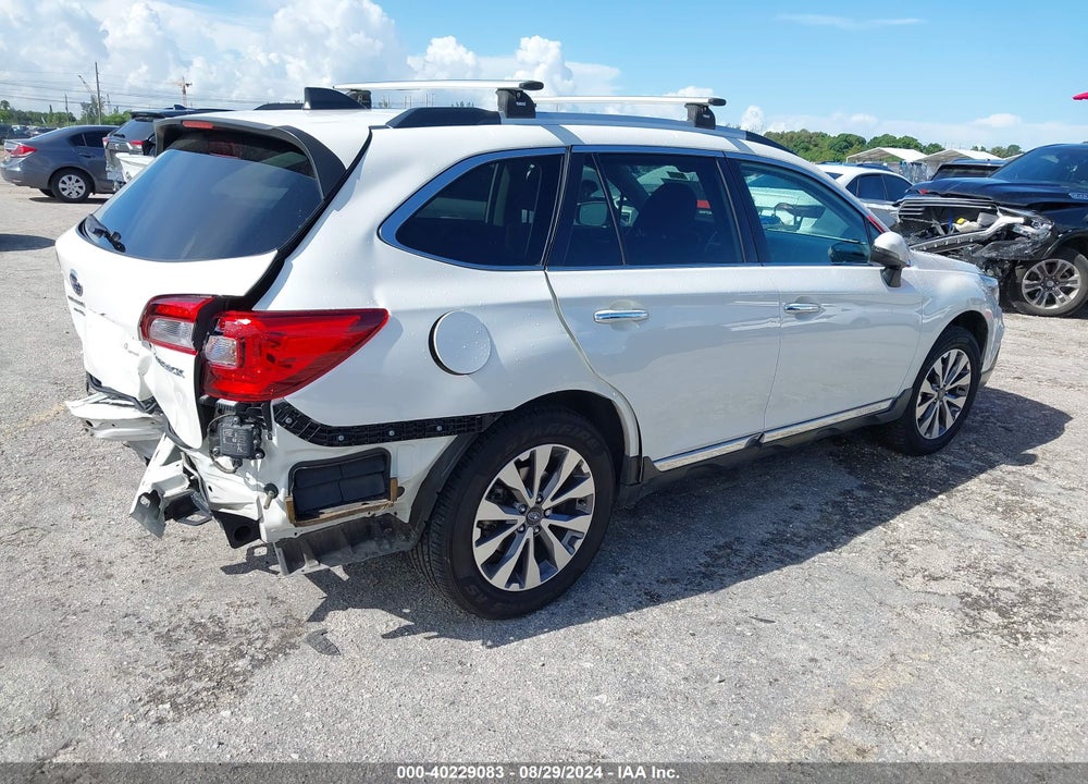 2018 SUBARU OUTBACK 2.5I TOURING VIN: 4S4BSATC9J3340421