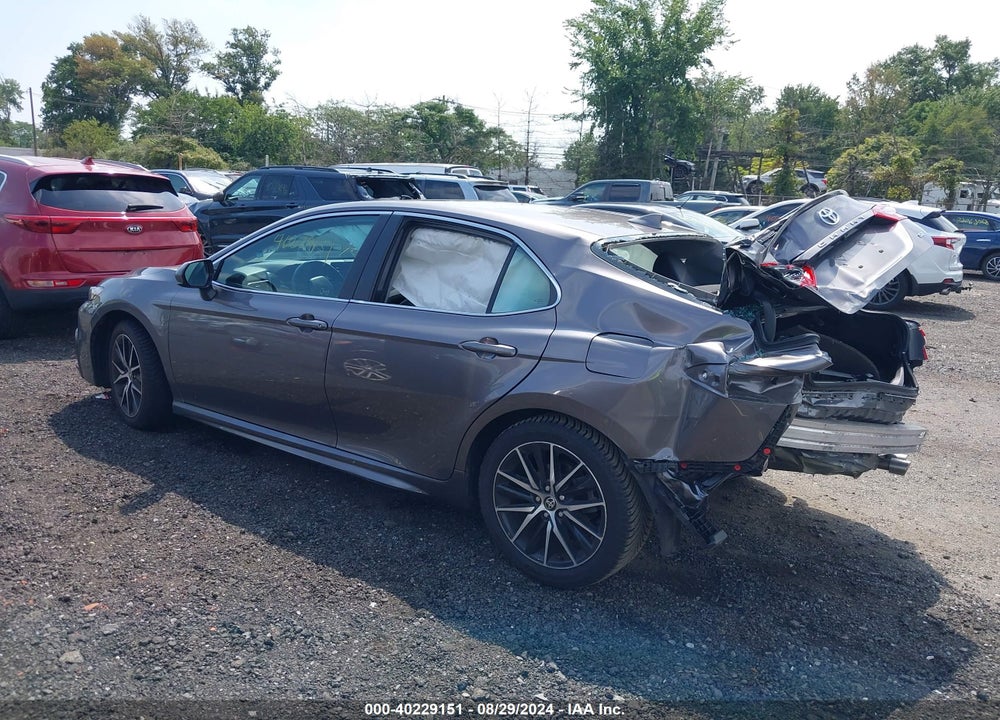 2021 TOYOTA CAMRY SE VIN: 4T1G11AK2MU615354