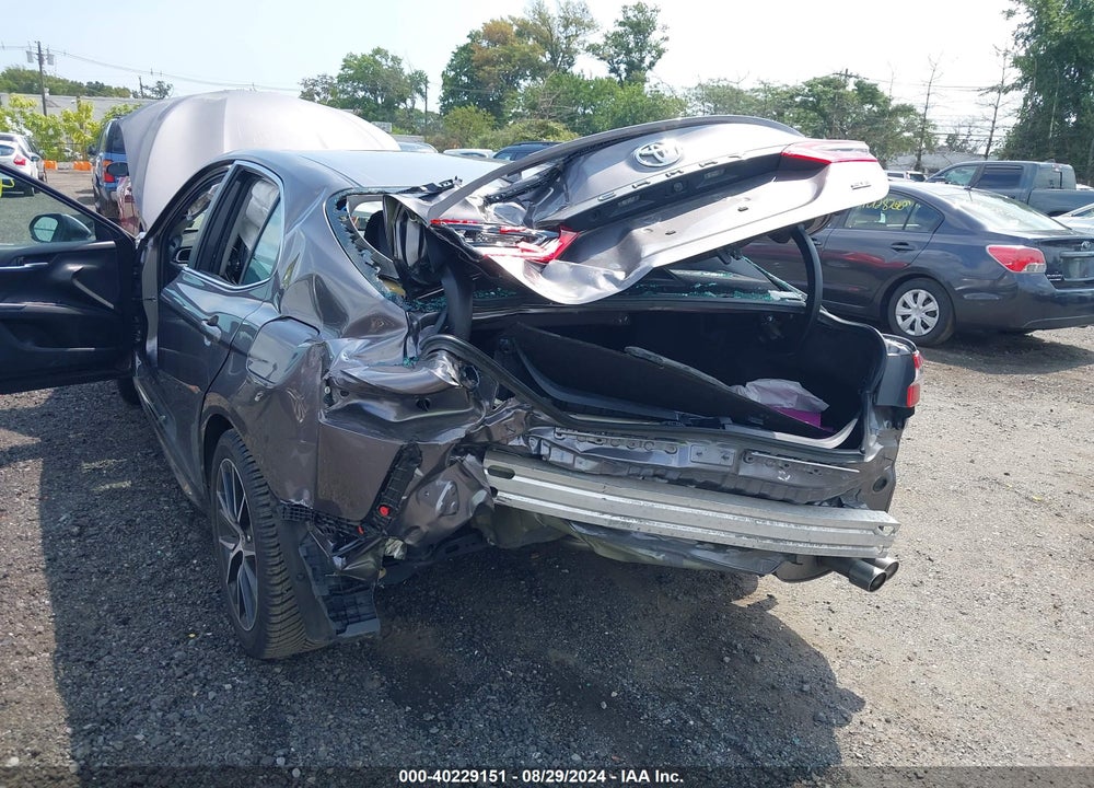2021 TOYOTA CAMRY SE VIN: 4T1G11AK2MU615354