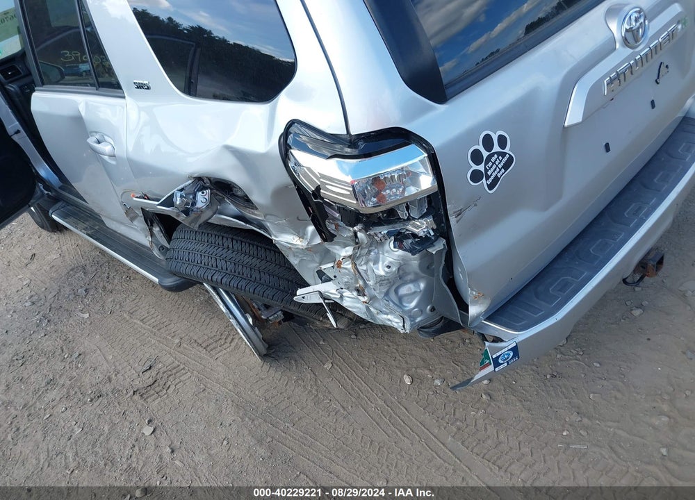 2019 TOYOTA 4RUNNER SR5 VIN: JTEBU5JR0K5705812