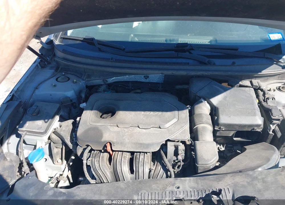 2015 HYUNDAI SONATA SE VIN: 5NPE24AF1FH180904