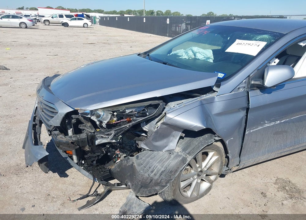 2015 HYUNDAI SONATA SE VIN: 5NPE24AF1FH180904