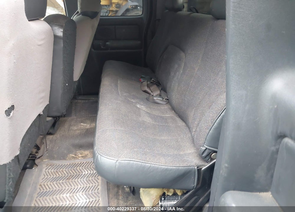 2001 CHEVROLET SILVERADO 1500 VIN: 1GCEK19VX1E242660