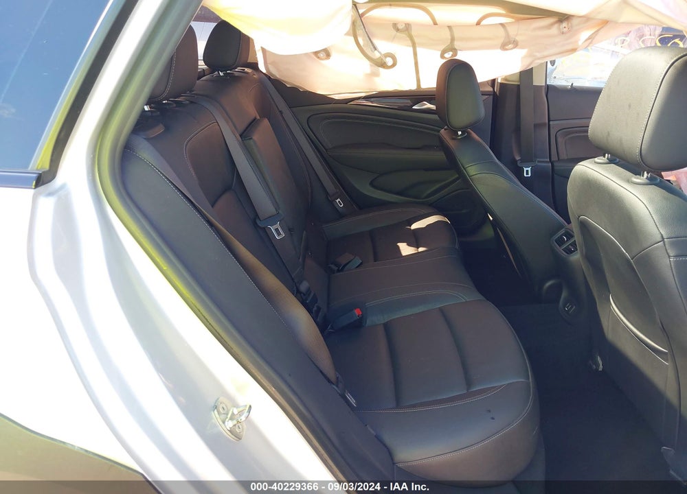 2019 BUICK REGAL TOURX VIN: W04GV8SX1K1034321