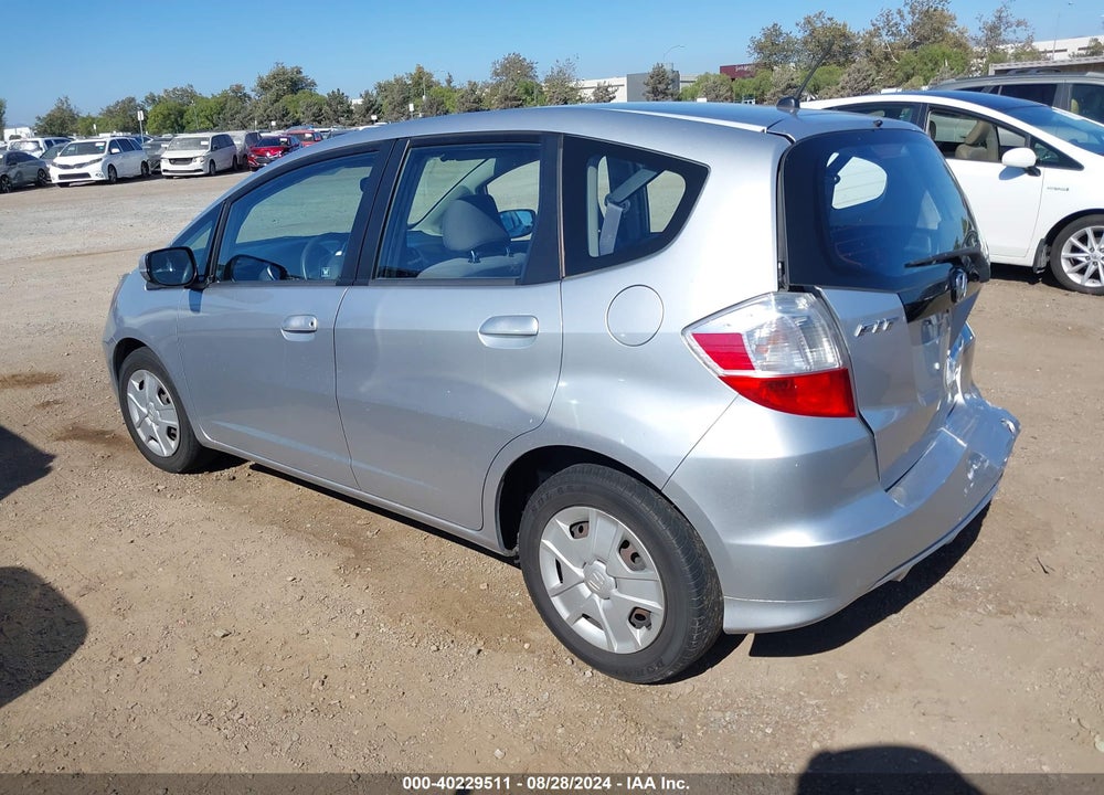 2013 HONDA FIT VIN: JHMGE8H35DC066477